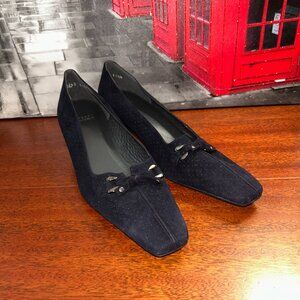 Stuart Weitzman Navy Kitten Heel Pumps with Bow Accent NWOT